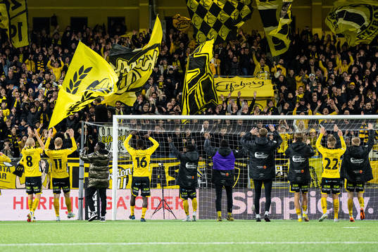 Elfsborgs spelare tackar supportrarna