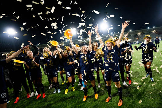 FC Rosengårds Fiona Brown och Jessica Wik  jublar