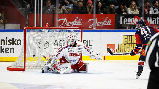 Mål 1-0 på straff av Linköpings Broc Little förbi