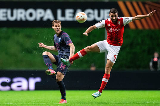 Felix Beijmo of Malmö FF and Abel Ruiz of Braga
