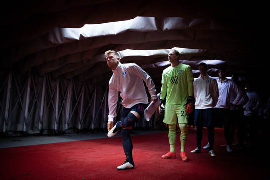 Anders Christiansen and goalkeeper Johan Dahlin of Malmö FF ahead of the UEFA Europa League between Braga and Malmö FF on November 3, 2022 in Braga. 