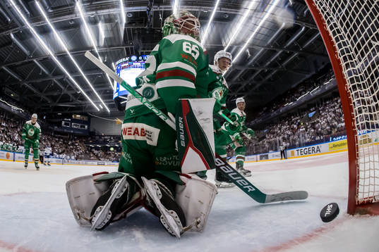 Rögles målvakt Christoffer Rifalk deppar