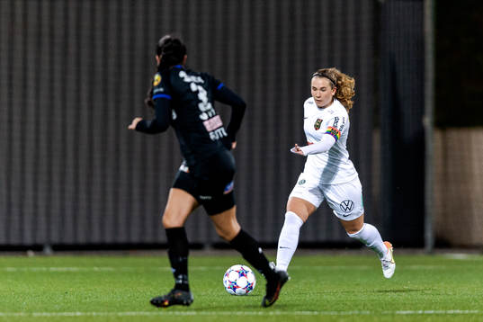 Växjös Izabell Afram och Brommapojkarnas Ebba Hjalmarsson