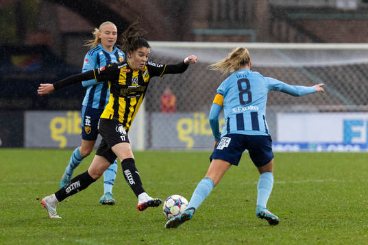 Häckens Anna Julia Csiki och Djurgårdens Nellie Lilja