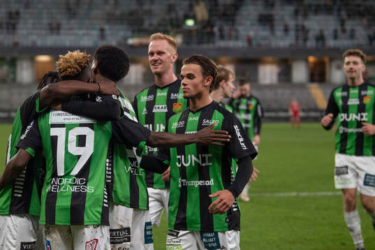 GAIS spelare jublar