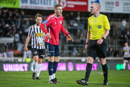 Utsiktens Markus Björkqvist och Domare Per Melin