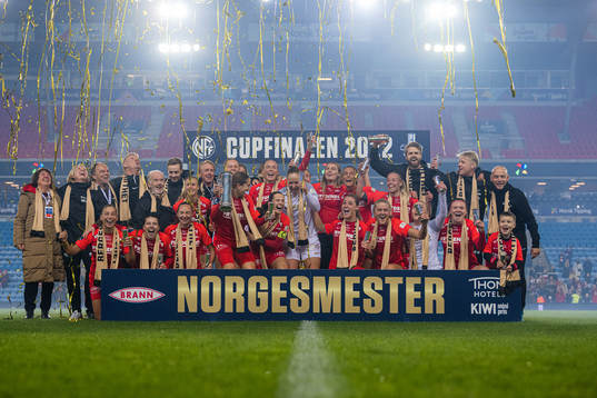 Players of Brann celebrates