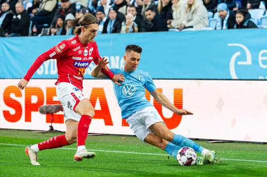 Degerfors Gustav Granath och Malmö FFs Jonas Knudsen