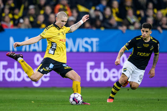 Elfsborgs Sebastian Holmen och AIKs Nicolas Stefanelli