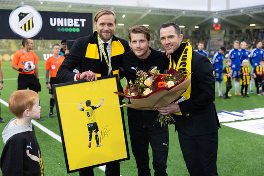 Häckens klubbchef Marcus Jodin och sportchef Martin