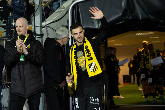 Häckens Kadir Hodzic presenteras