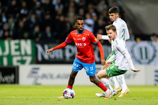Helsingborgs Taha Ali och Hammarbys Joel Nilsson