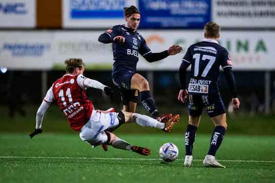 Örgrytes Kevin Ackermann och Sandvikens Martin Springfeldt