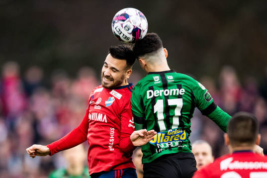 Östers Dzenis Kozica och Varbergs Ismet Lushaku
