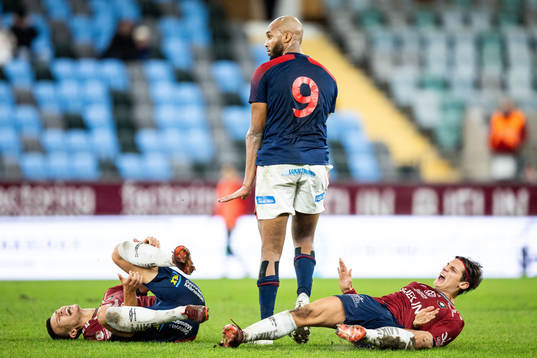 Sandvikens IFs Jabir Abdihakim Ali reagerar på domslut och