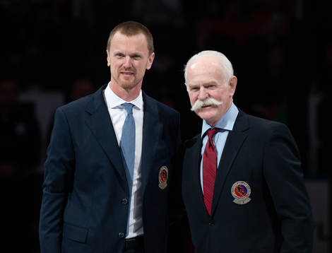 Hockey Hall of Fame Member Henrik Sedin receives his