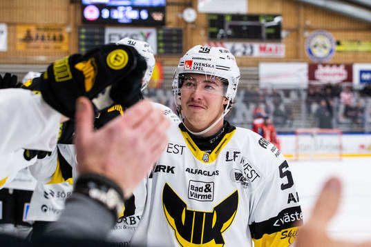 Västerås Alexander Lunsjö jublar