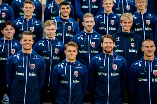  Goalkeeper Ørjan Håskjold Nyland, Martin Ødegaard, Stefan Strandberg and Leo Skiri Østigård. Middle left: Hugo Vetlesen, Ola Brynhildsen, goalkeeper Egil Selvik and Morten Thorsby. Top left: Kristoffer Zachariassen, Mohamed Elyounoussi, Mats Møller Dæhli and Birger Meling. 