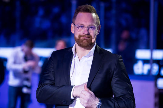 Mattias Ritola hyllas innan ishockeymatchen i SHL mellan