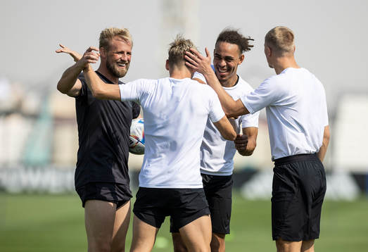 [DK=20221120: Herrelandsholdet træner i Doha, Qatar -