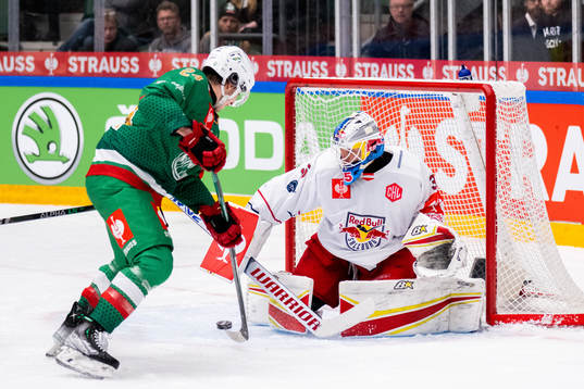 Marco Kasper of Rögle in action against goalkeeper Atte