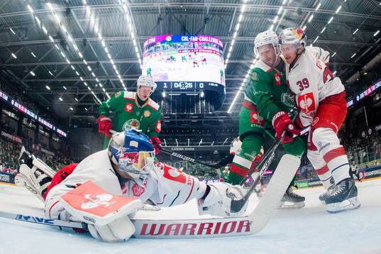 Anton Bengtsson and Linus Sandin of Rögle in action