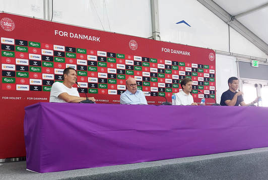 Bla gjennom flere bilder av Fotboll, VM, Danmark, Presskonferens