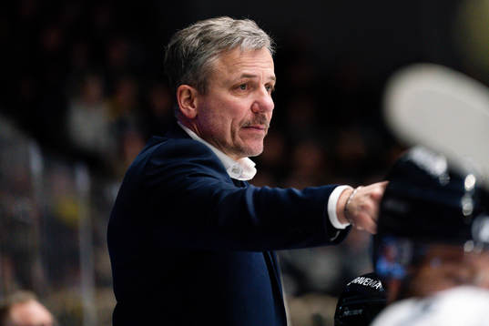 HV71s assisterande tränare Fredrik  Stillman