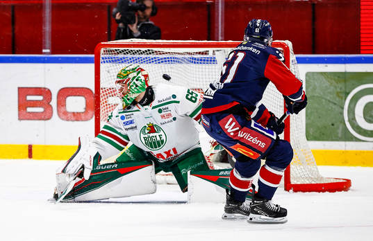 Linköpings Markus Ljungh gör mål på straff förbi