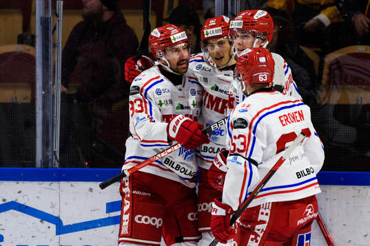 Timrås Albin Lundin och Robin Alvarez jublar med