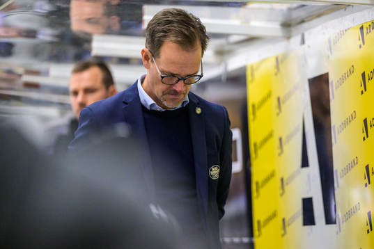 HV71s  tränare Peter Hammarström