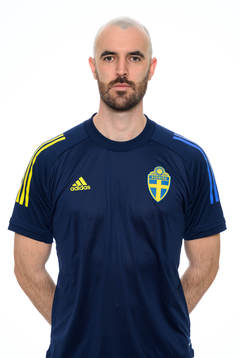 Robin Blommé, analytiker, poserar för ett porträtt