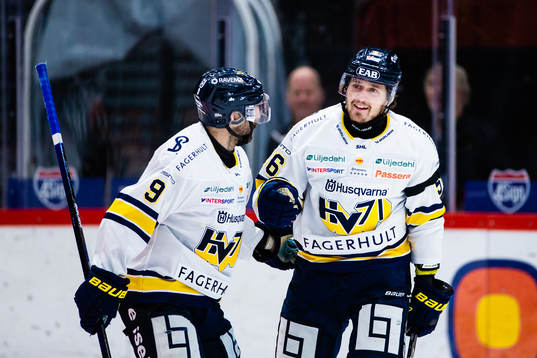 s Fredrik Forsberg jublar