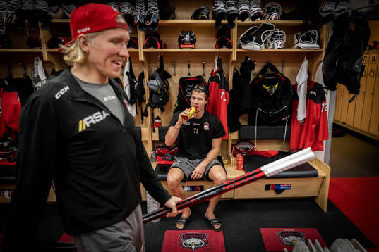 Malmö Redhawks Marcus Sylvegård och Adam Ollas Mattsson i
