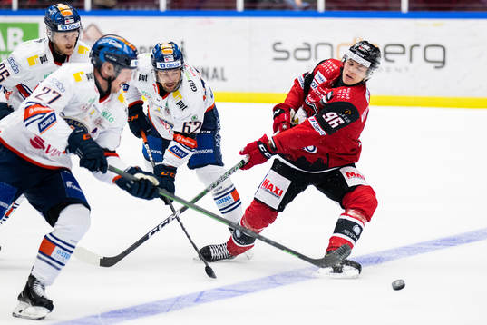Växjös Manuel Ågren mot Malmö Redhawks Lukas Wernblom