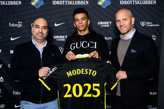 s klubbdirektör Manuel Lindberg