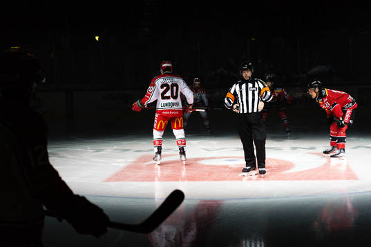 Frölundas Joel Lundqvist och Luleås Juhani Tyrväinen