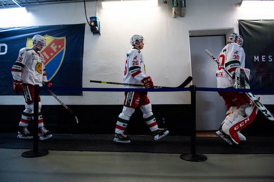 Moras Jonathan Myrenberg, Isac Heens och målvakt Kari