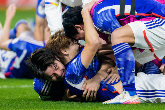 Players of Japan celebrate