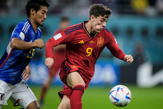 Hidemasa Morita of Japan and Gavi of Spain