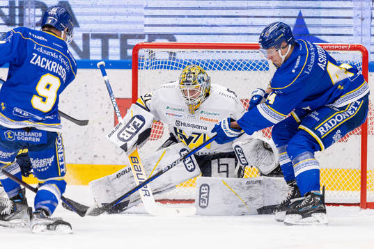 Leksands Patrik Zackrisson och Carter Ashton oroar framför