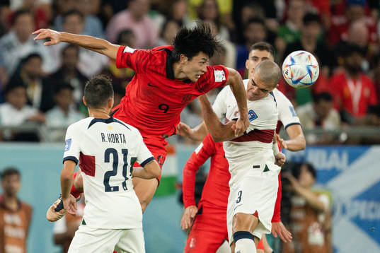 Guesung Cho of South Korea against Ricardo Horta and Pepe