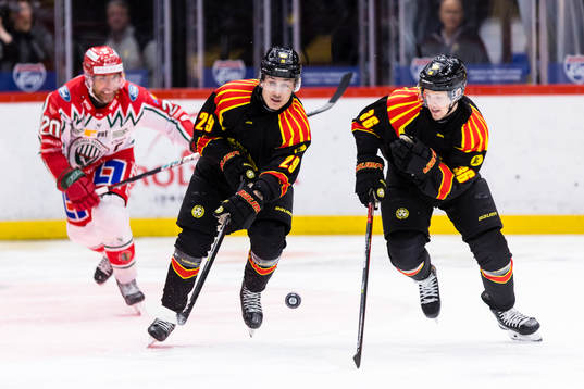 Brynäs Oscar Birgersson och Linus Ölund