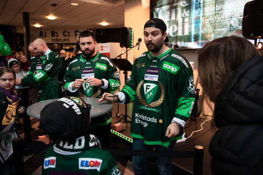 Färjestads Mikael Wikstrand och Jens Westin skriver