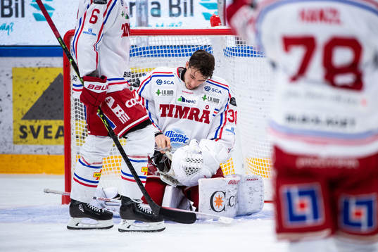 Timrås målvakt Matteus Ward deppar