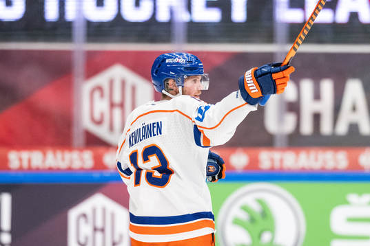 Valtteri Kemiläinen of Tappara celebrates