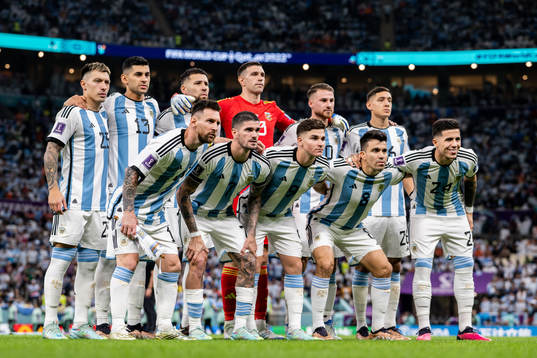 The starting eleven of Argentina pose for a team photo