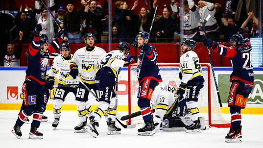 Bortdömt mål av Linköpings Jasse Ikonen