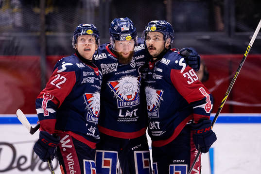 Linköpings Vilmos Gallo, Jonas Junland och Ty Rattie jublar
