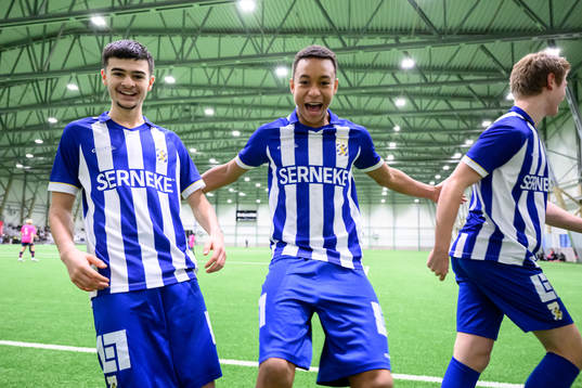 IFK Göteborgs Melvin Koliqi och Ben Magnusson jublar